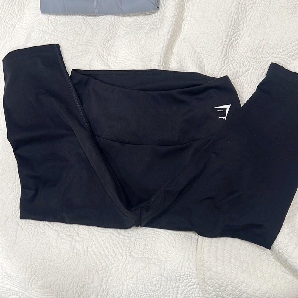 Gymshark Capris - Picture 2 of 3